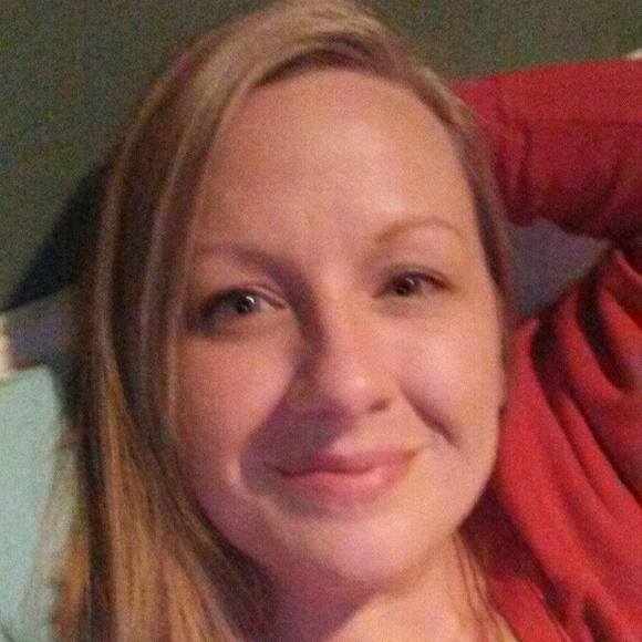 Meet your Posher, Leah - Picture 1 of 1